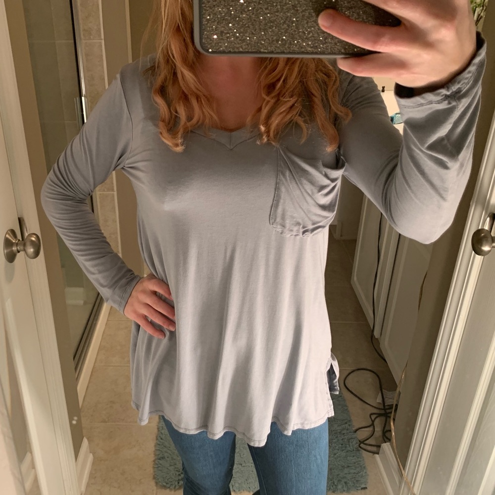 Cute gray top! NWOT